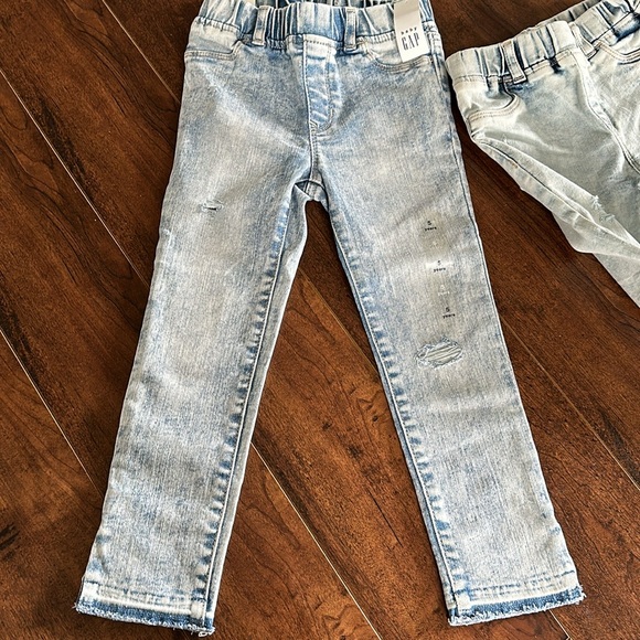 2 pairs Baby gap/ gap factory distressed light wash jegging ankle 5 (toddler) - Picture 3 of 12